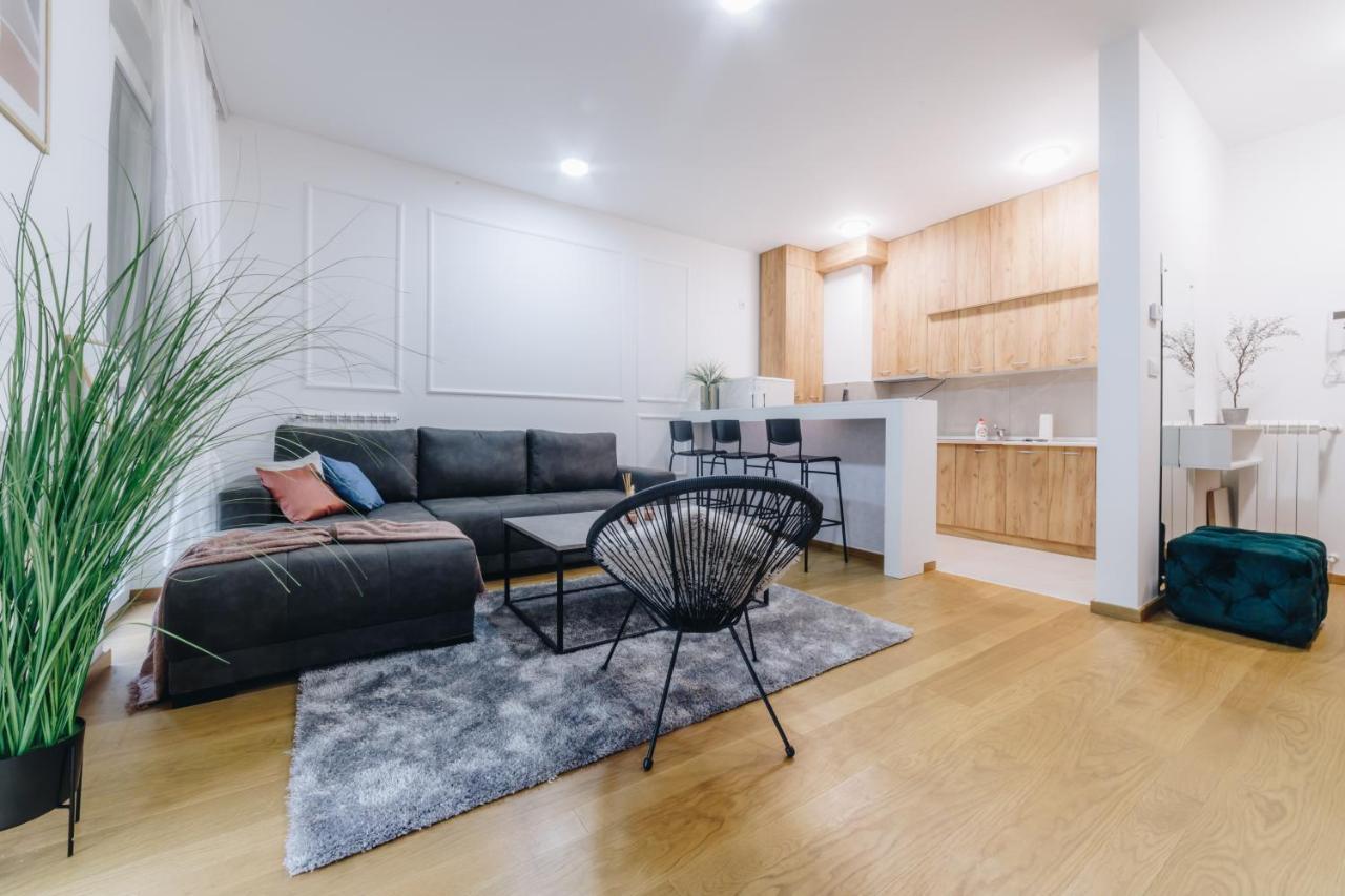 Apartment Lust Premium *
