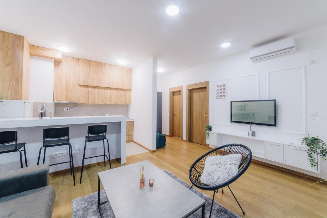Apartment Lust Premium *
