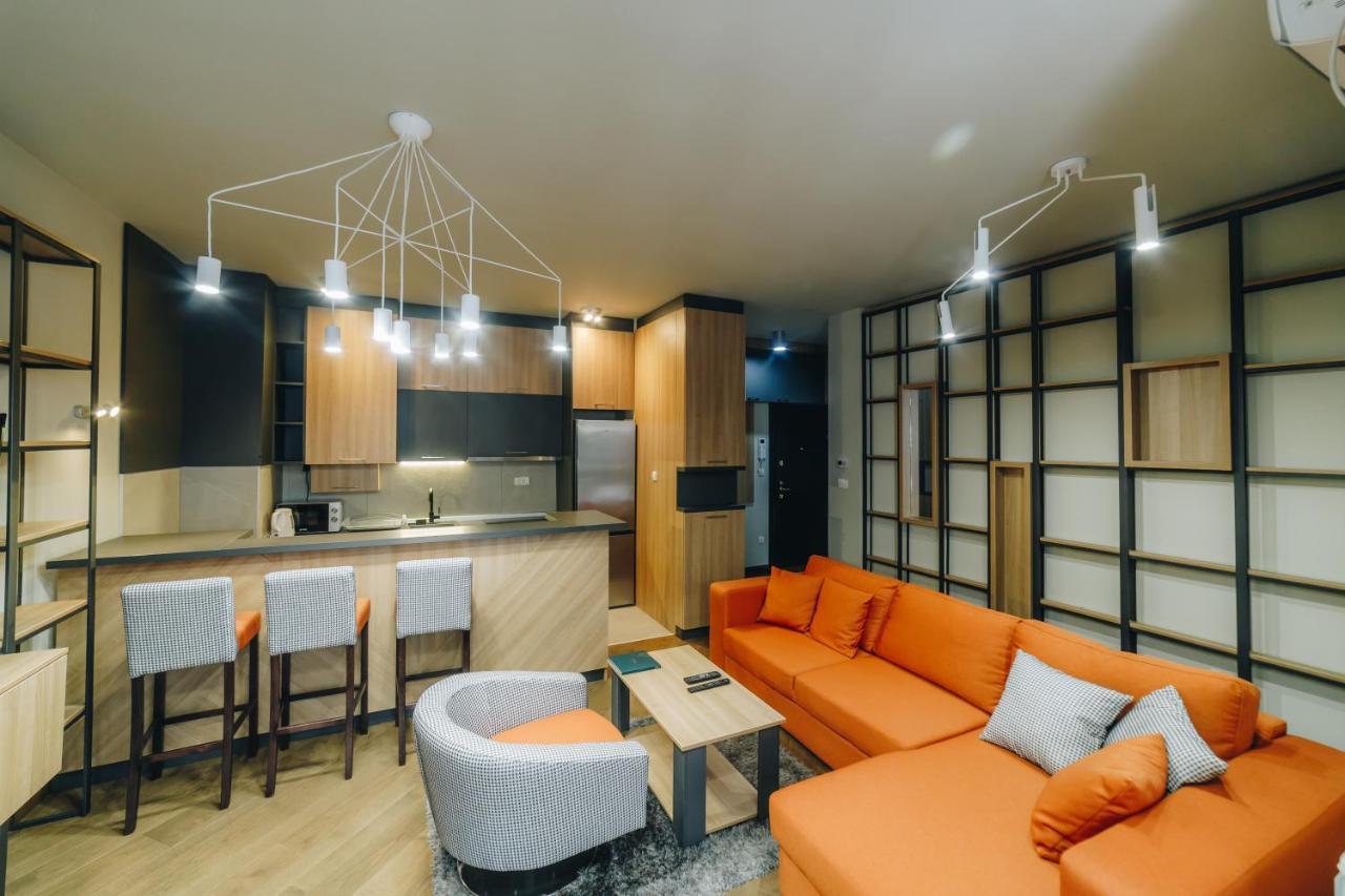 Apartment Lust Premium